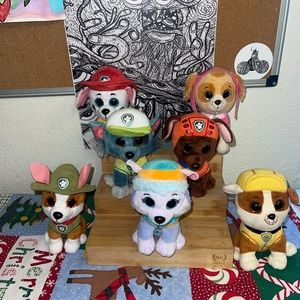 Paw patrol ty plush bundle lot - skye , tracker , rubble , Everest , Zuma lot